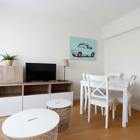 Centro Playa V Vut Apartment